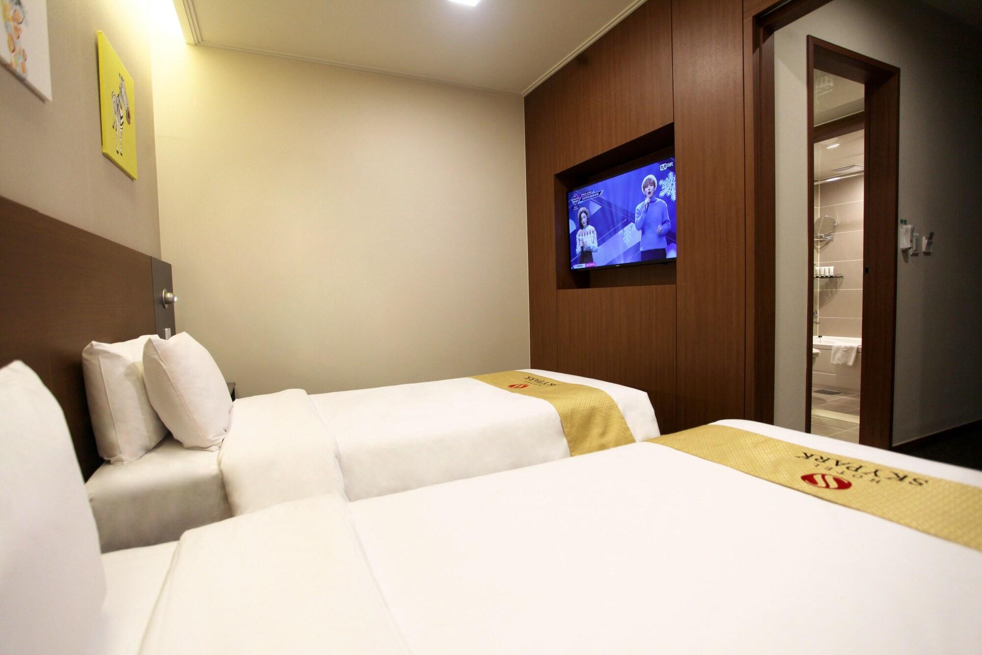 Hotel Skypark Myeongdong 2 Сеул Екстер'єр фото