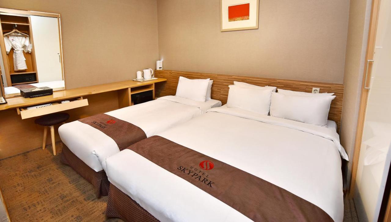 Hotel Skypark Myeongdong 2 Сеул Екстер'єр фото